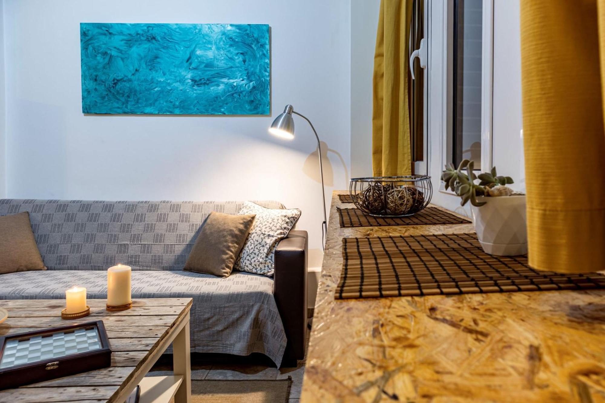Downtown Central Suite With Private Parking Kalamáta Eksteriør bilde